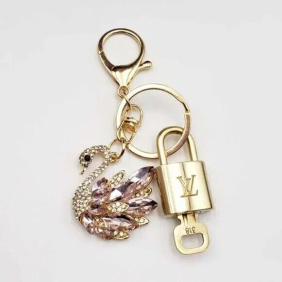 Authentic Louis Vuitton Lock & Key with unbranded Bagcharm, Keycharm, Keychain - Picture 1 of 8